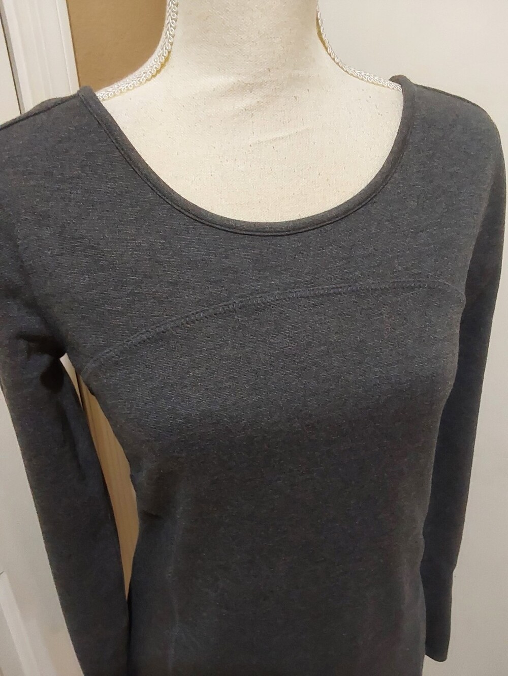 🌺 Just Like New Athleta Charcoal Gray Long Sleeve Bodycon Dress - Picture 2 of 12